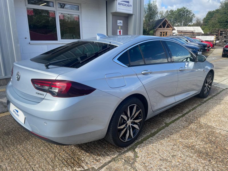 VAUXHALL INSIGNIA