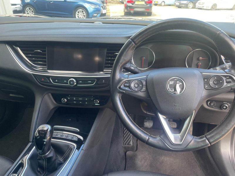 VAUXHALL INSIGNIA