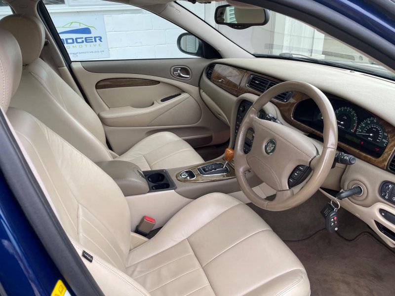 JAGUAR S-TYPE