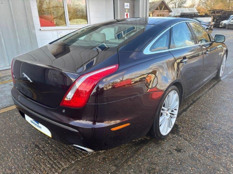JAGUAR XJ