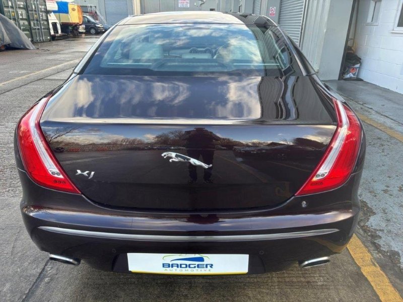 JAGUAR XJ