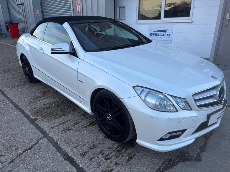 MERCEDES-BENZ E CLASS
