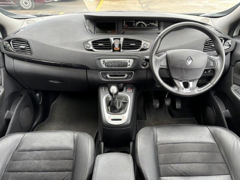 RENAULT SCENIC