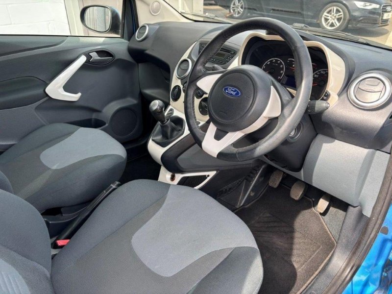 FORD KA