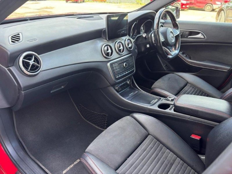 MERCEDES-BENZ GLA CLASS