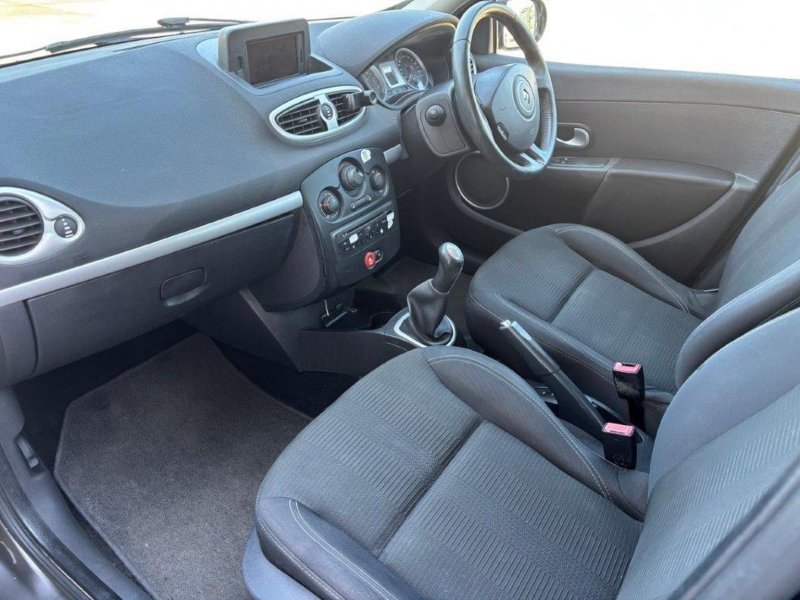 RENAULT CLIO