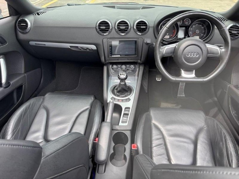 AUDI TT