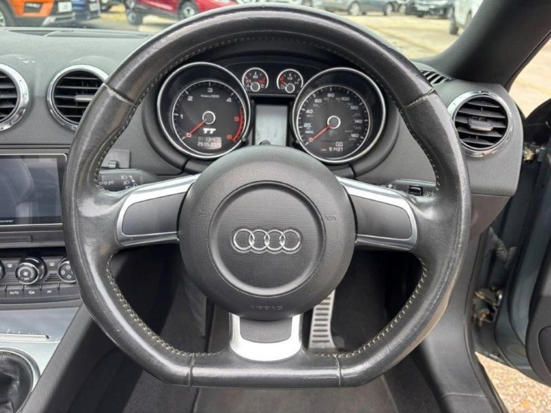 AUDI TT